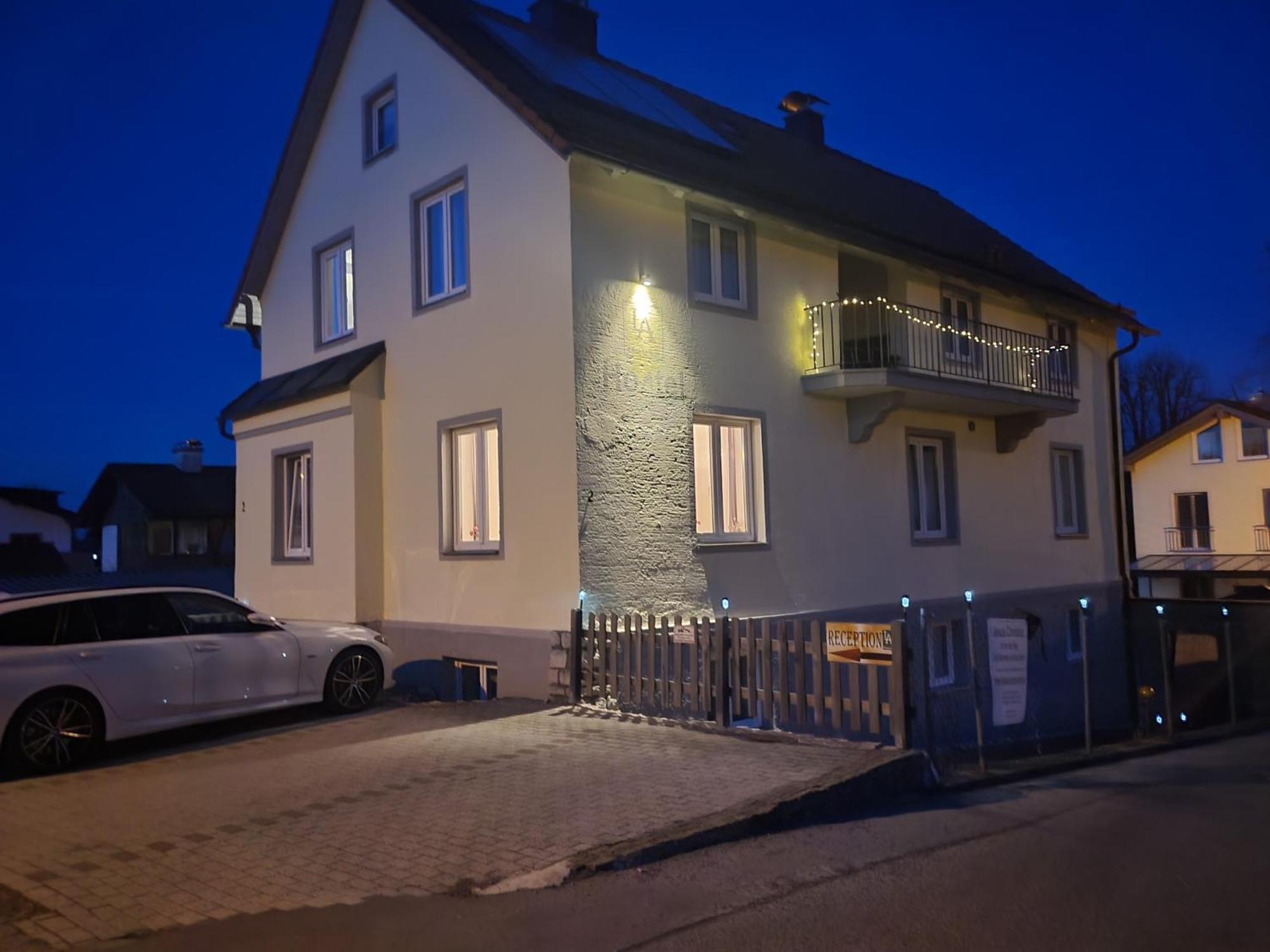 House La Neuschwanstein Blick - Budget City Hotel Füssen Esterno foto
